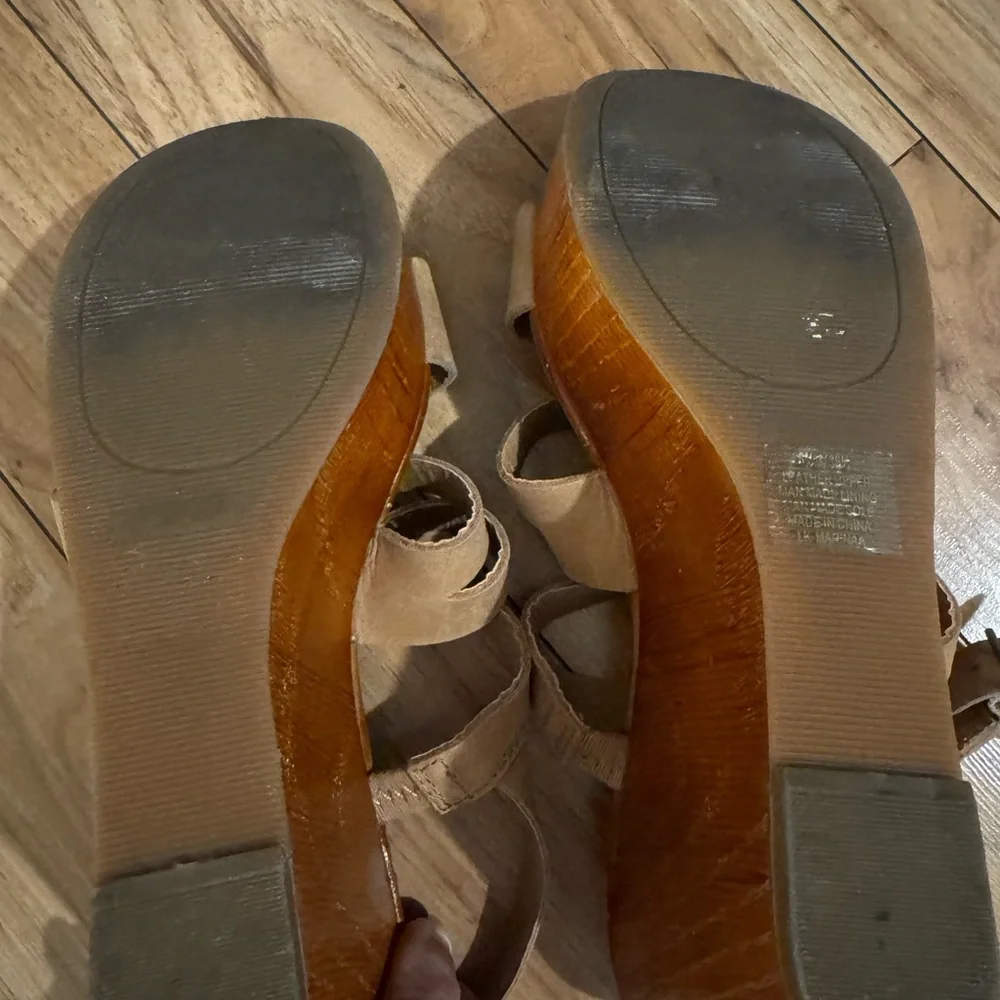 Lucky Brand Tan Suede Strappy Wedge Sandals - Picture 3 of 5